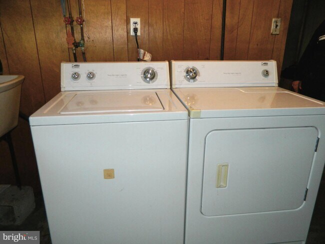 Building Photo - 1809 N Black Horse Pike