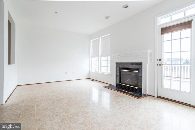 Building Photo - 9314 Penrose St