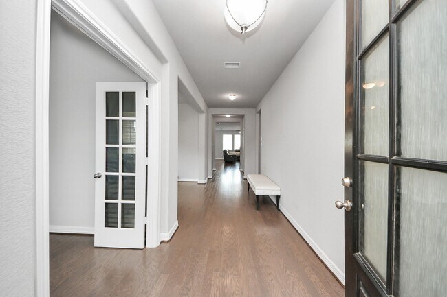 Building Photo - 183 Solana Point Dr