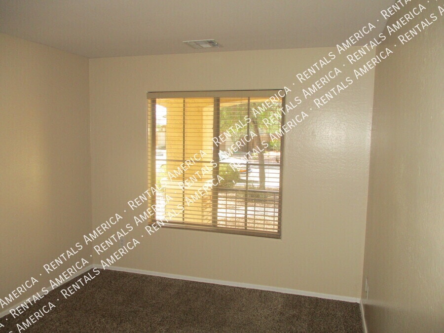 Building Photo - 1328 Natasha Dr