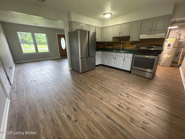 Building Photo - 9705 Turnpike View Dr