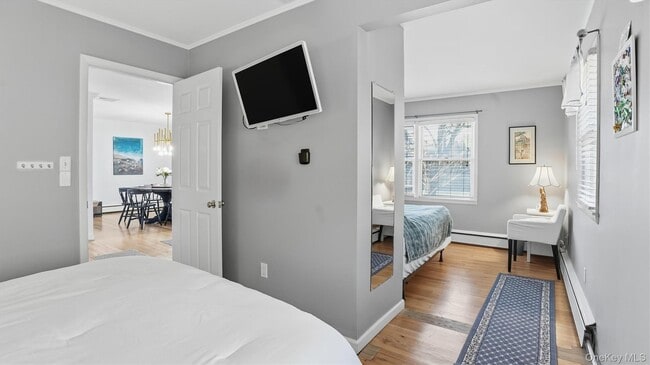 Building Photo - 44 Oak St