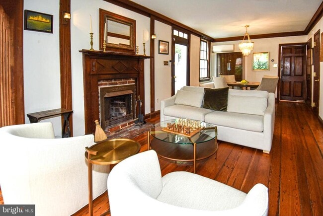 Building Photo - 1412 27th St NW