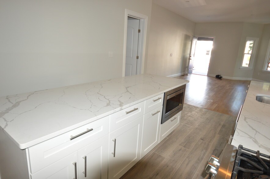 Building Photo - 66 Allston St