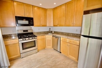 Building Photo - 78 Woodward Ln