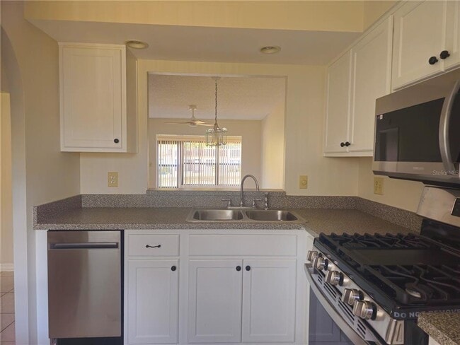 Building Photo - 1285 Mission Hills Blvd