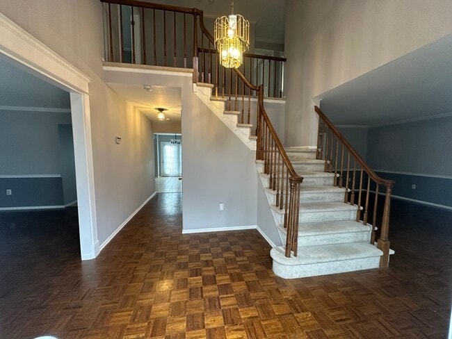 Building Photo - 10 Victoria Way