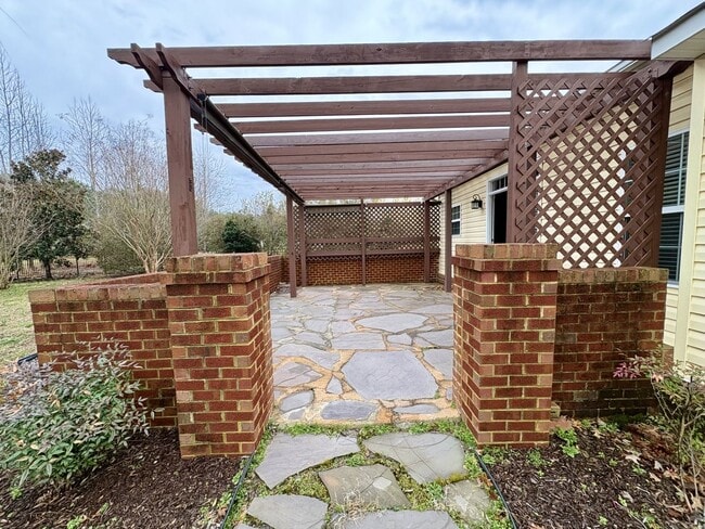 Building Photo - Harbour Breeze Estates