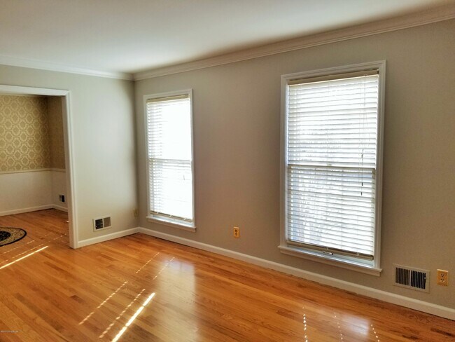 Building Photo - 8203 Camberley Dr