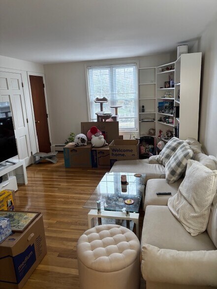 Building Photo - 202 Sylvan St