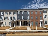 Building Photo - 856 Mapleton Ave