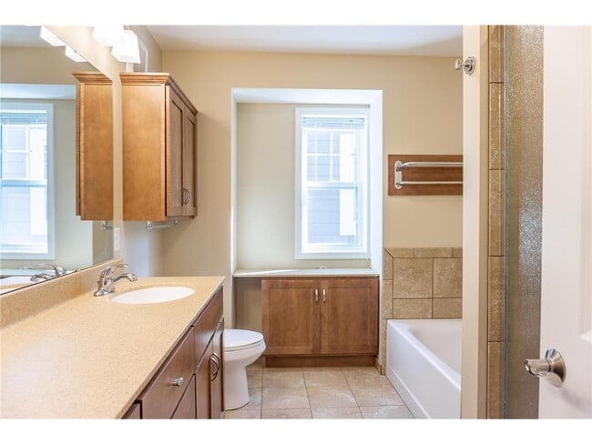 Building Photo - 2974 Clover Ridge Dr