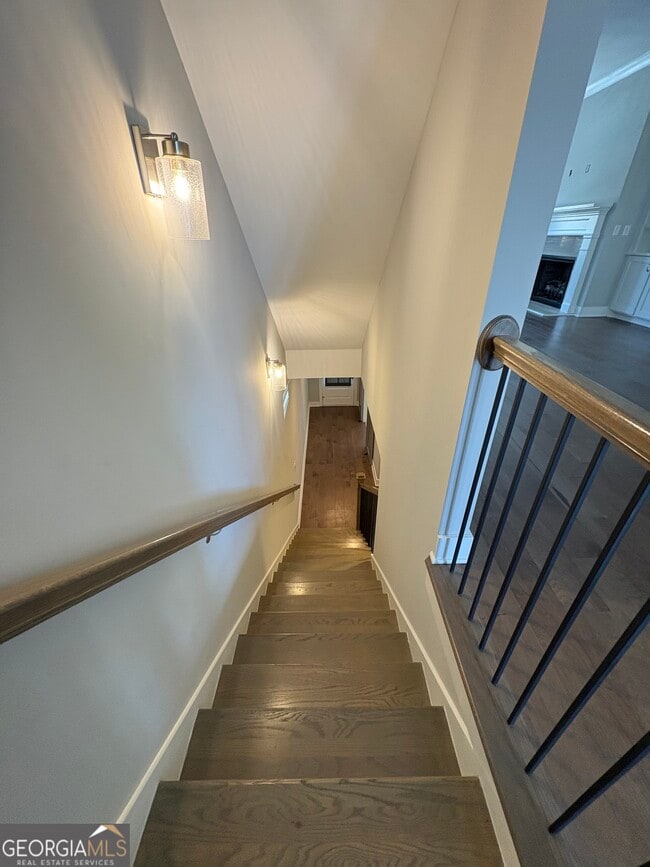 Building Photo - 1104 Thomas St