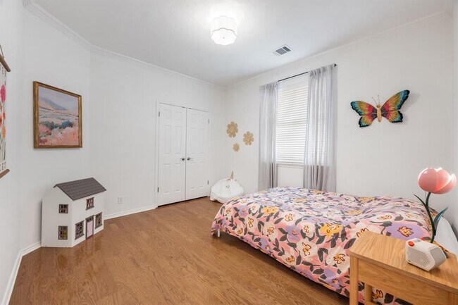 Building Photo - 11817 Lake Stone Dr