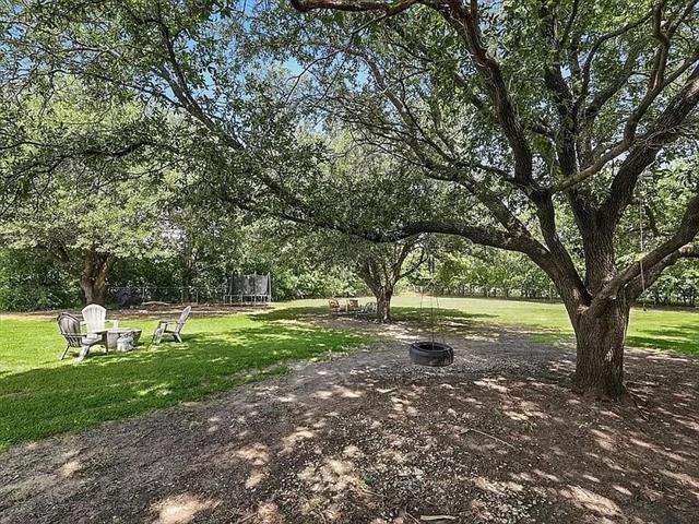 Building Photo - 16485 Red Wood Cir N