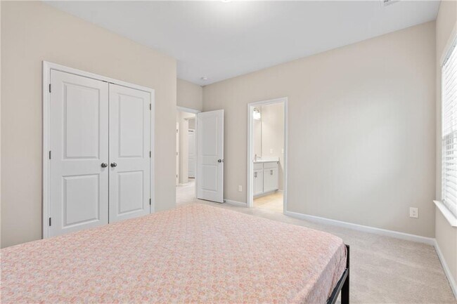 Building Photo - 4437 Waxwing St
