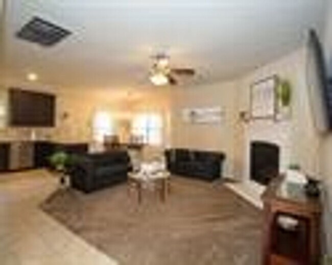 Building Photo - This adorable rental home holds all your favorite features for modern living in the up-and-coming...