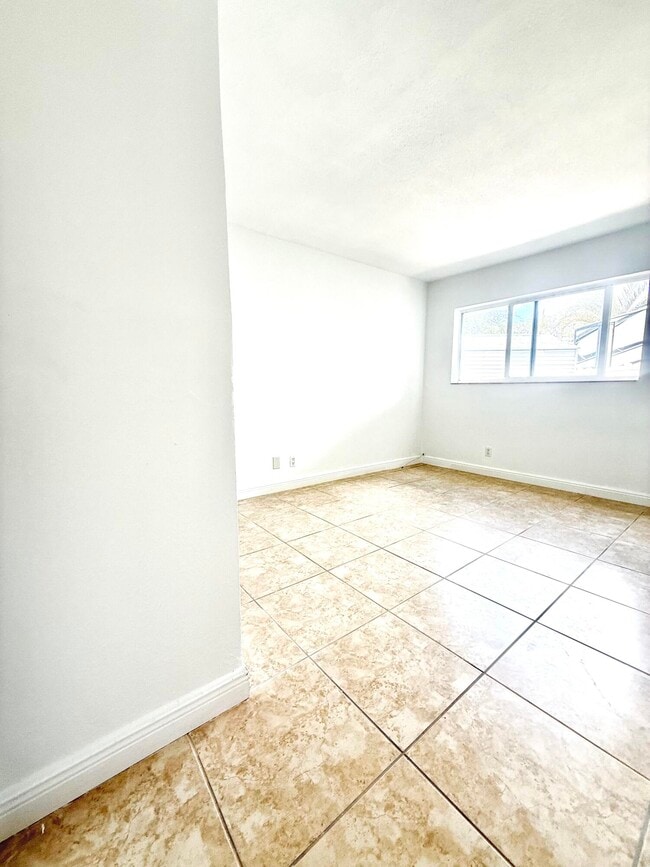 Building Photo - 199 E McNab Rd