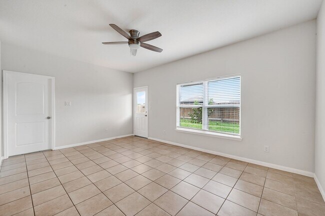 Building Photo - 228 Elm Patch Dr