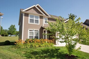 Building Photo - 1860 Sandpiper Dr
