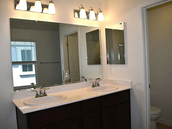 Building Photo - Located in one of Elk Grove's most sought-after neighborhoods
