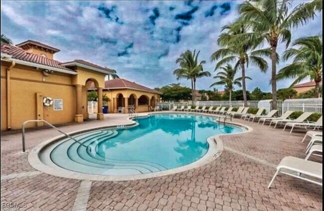 Building Photo - 15585 Ocean Walk Circle