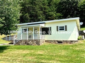 Building Photo - Cozy Three Bedroom Home in Salem with Shed