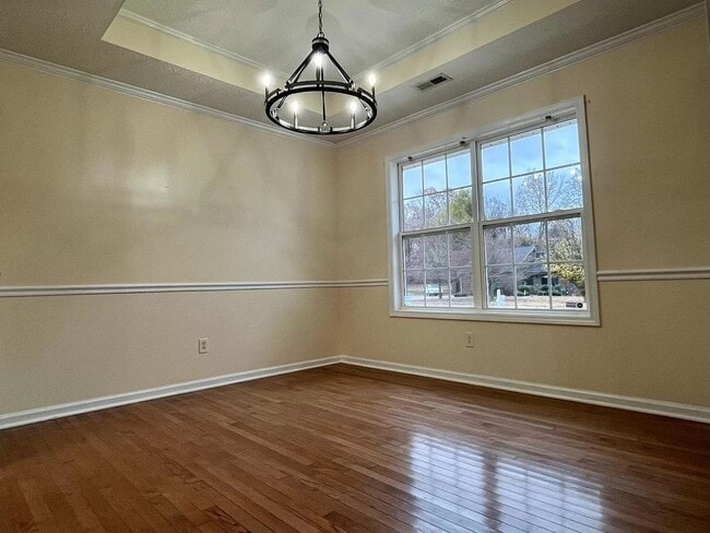 Building Photo - Welcome To Pleasant View!