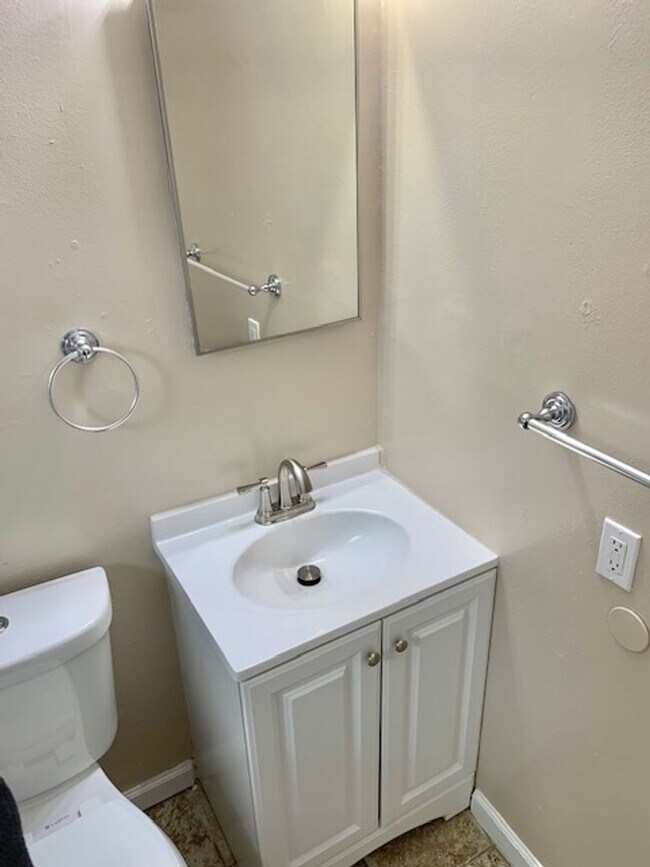 Building Photo - 4409 Jenkins Way