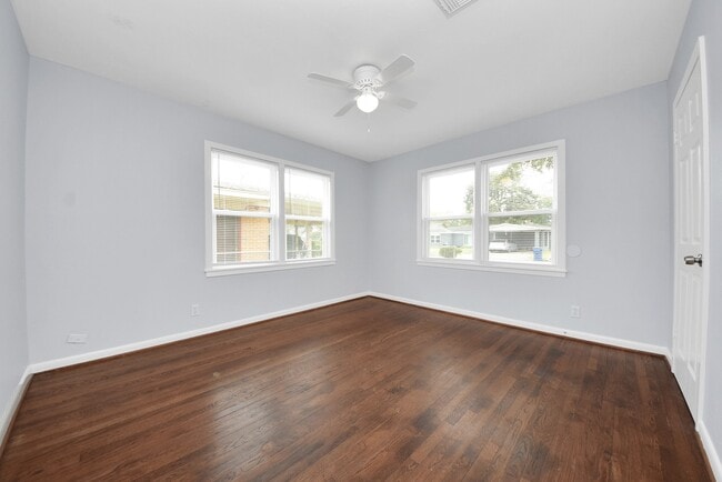 Building Photo - 6214 Diamond Ct