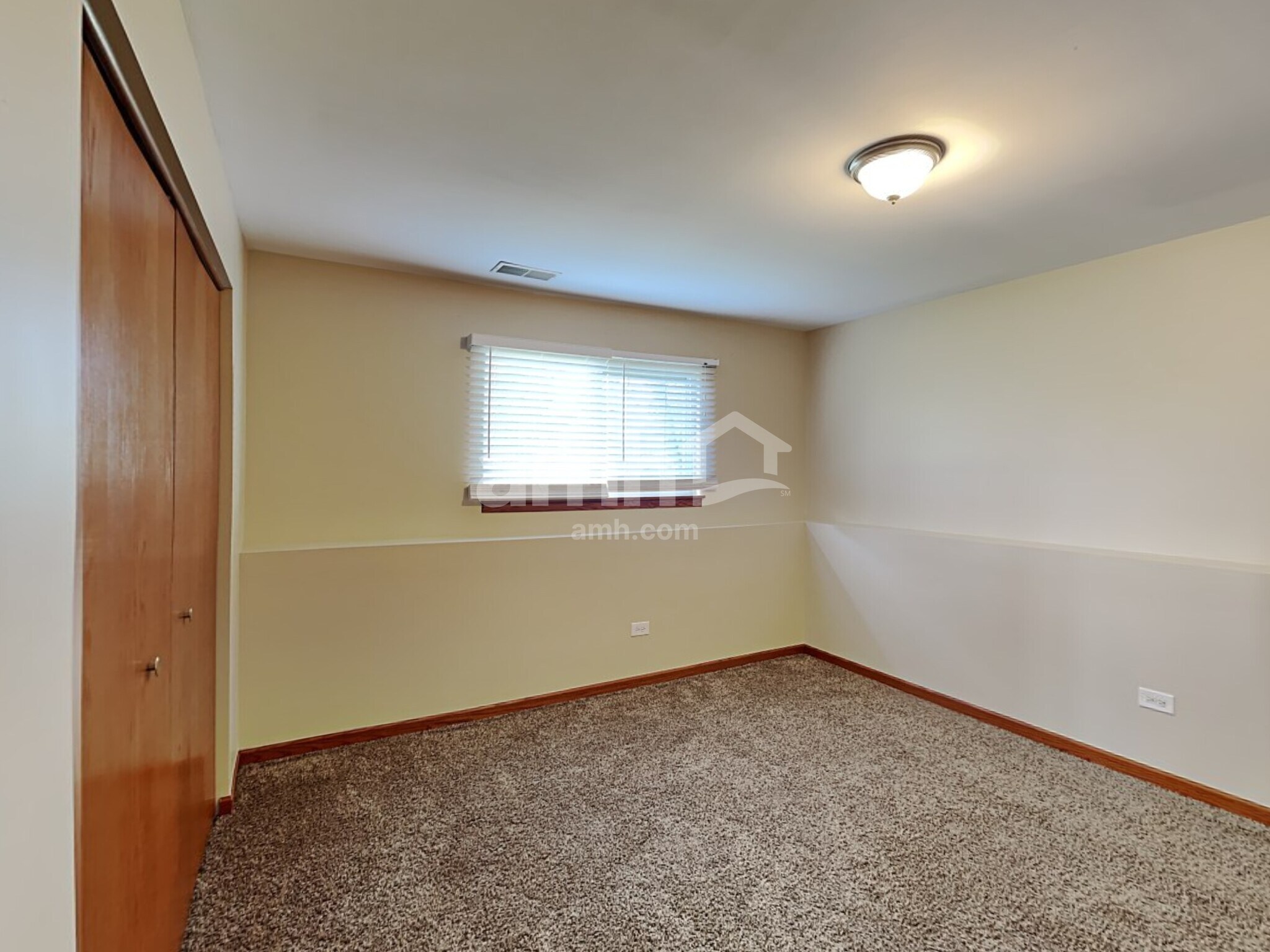 Building Photo - 26251 W Bayberry Ct