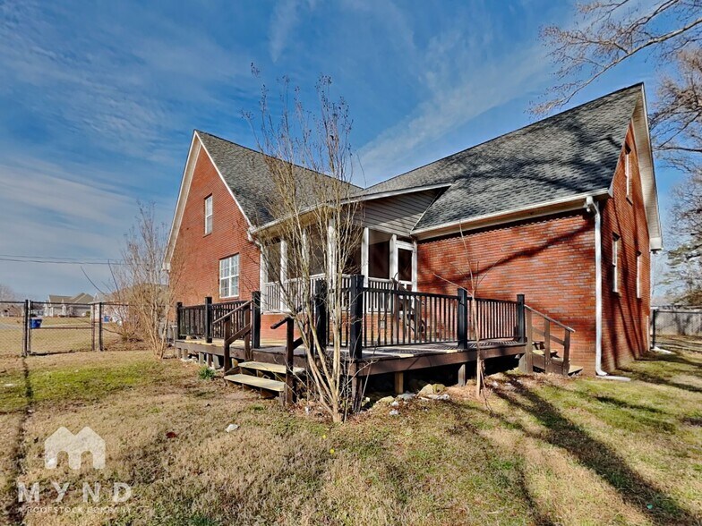 Building Photo - 364 Old Glory Ln