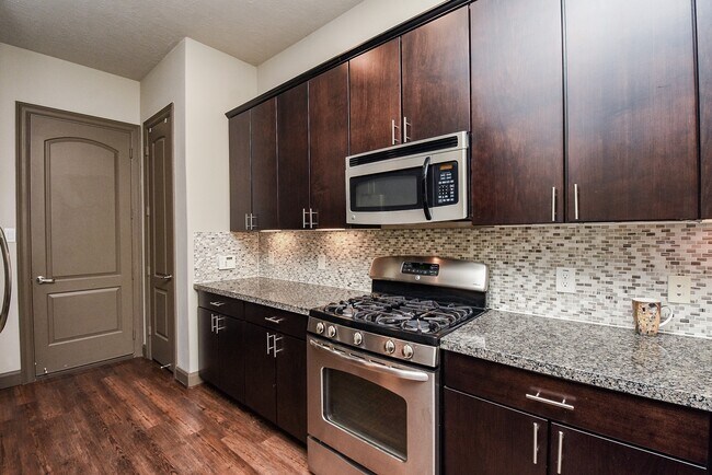 Building Photo - 78 Aventura Pl
