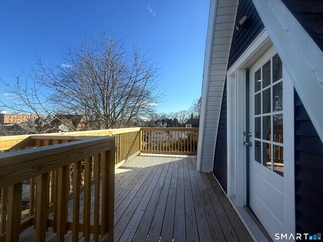 Building Photo - 55 Channing St