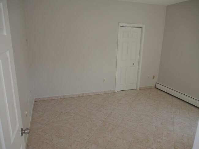 Bedroom 2 - 22 Cleveland Ave