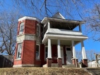 Building Photo - 814 Elmwood Ave