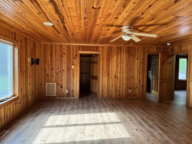 Building Photo - 6530 NC-33