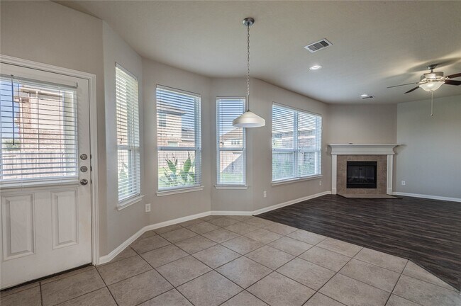 Building Photo - 24726 Colonial Elm Dr