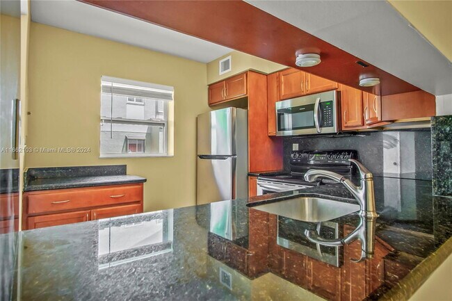 Primary Photo - 113 Gardens Dr