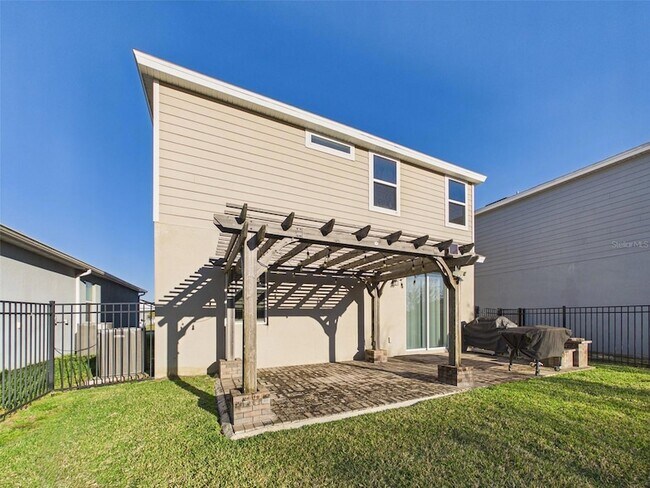 Building Photo - 5164 Chickadee St