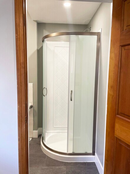 Bathroom 1 - 27 Webster Pl