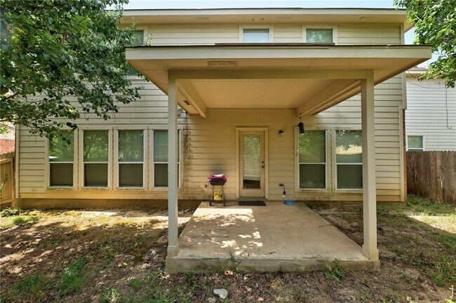 Building Photo - 2049 Rachel Ln