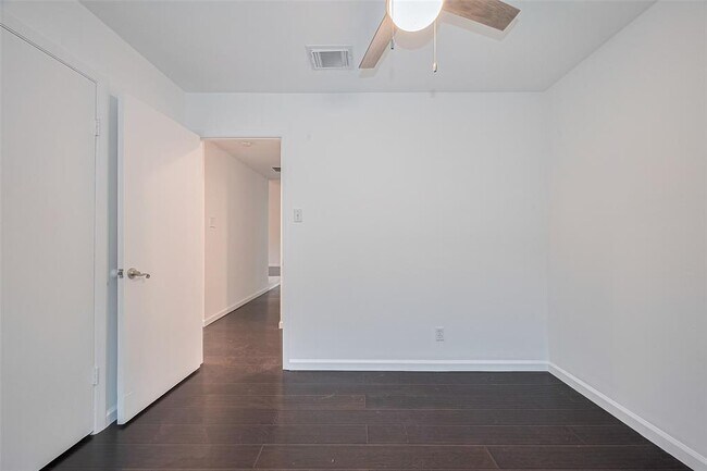 Building Photo - 3407 Hillstone Dr