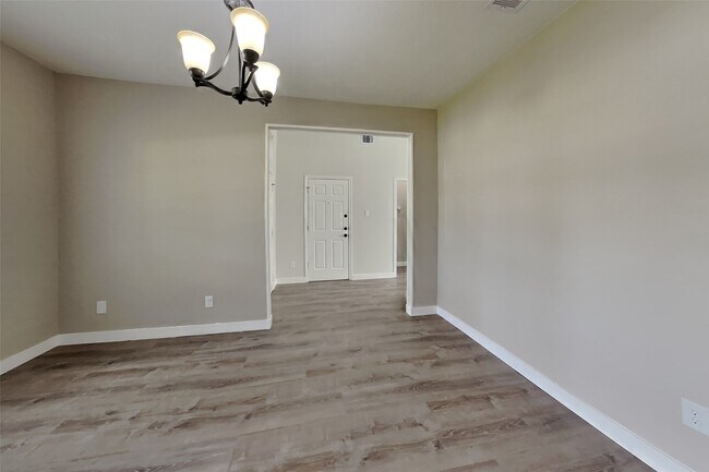 Building Photo - 30802 Sifton Dr