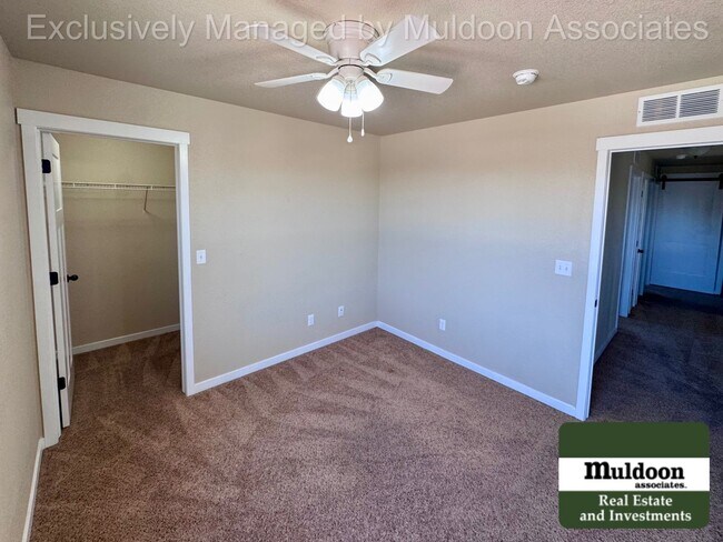 Building Photo - Spacious 5 Bedroom, 3.5 Bath Home with 3-Car Garage, and Pet-Friendly Living in 80925!