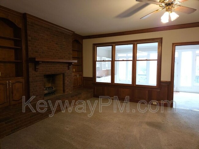 Building Photo - 954 Windmill Ln