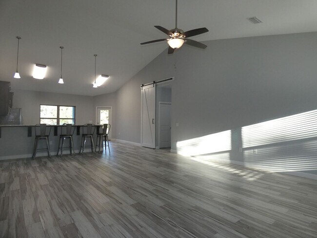 Building Photo - Spacious 3-Bedroom Home - Half Acre Lot