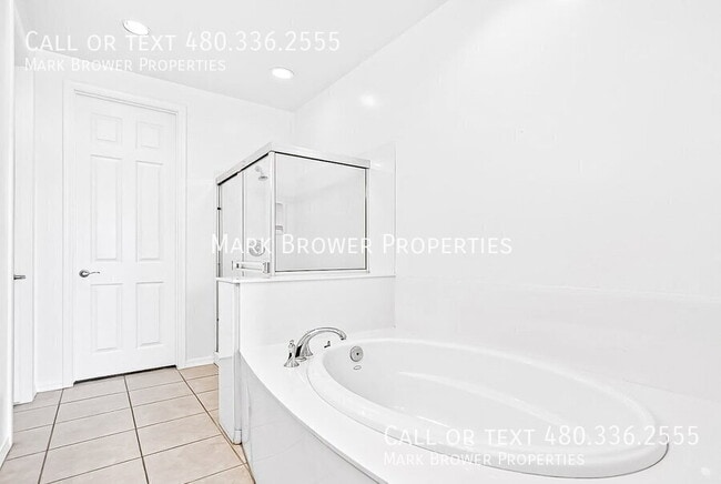 Building Photo - 16315 E Links Dr