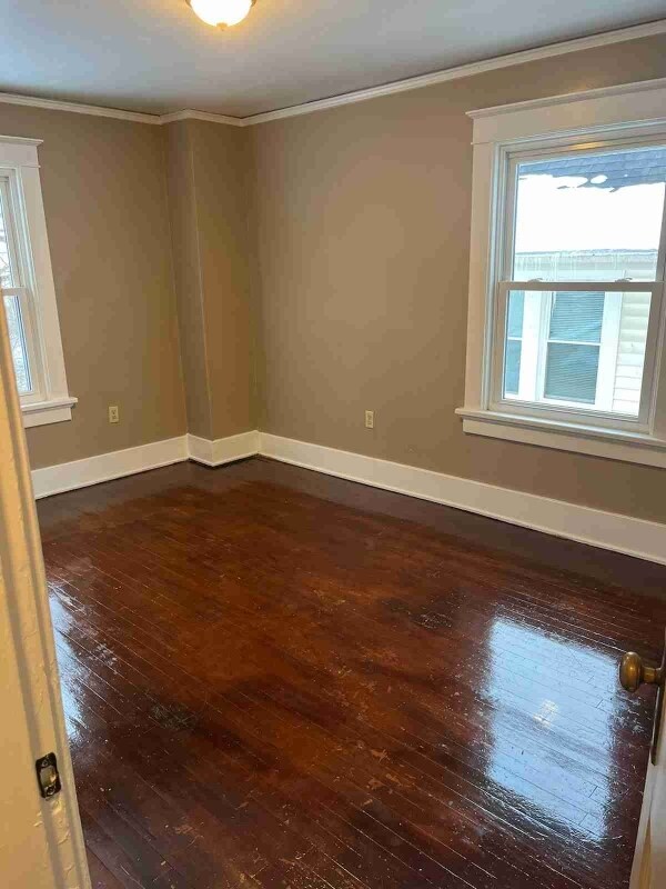 Building Photo - 1225 Amherst Pl