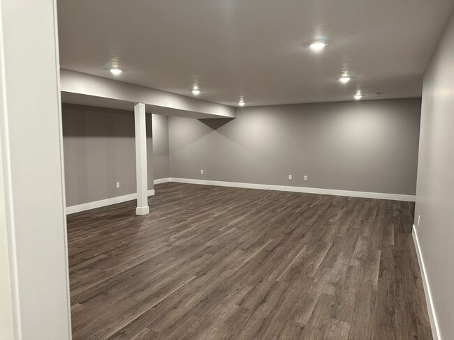 Building Photo - 4609 Castle Pines Dr